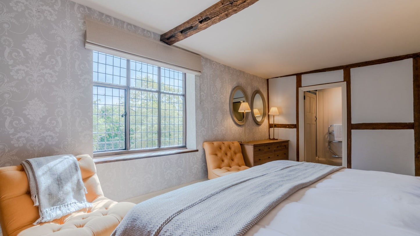 Redbrick Tudor Lodge