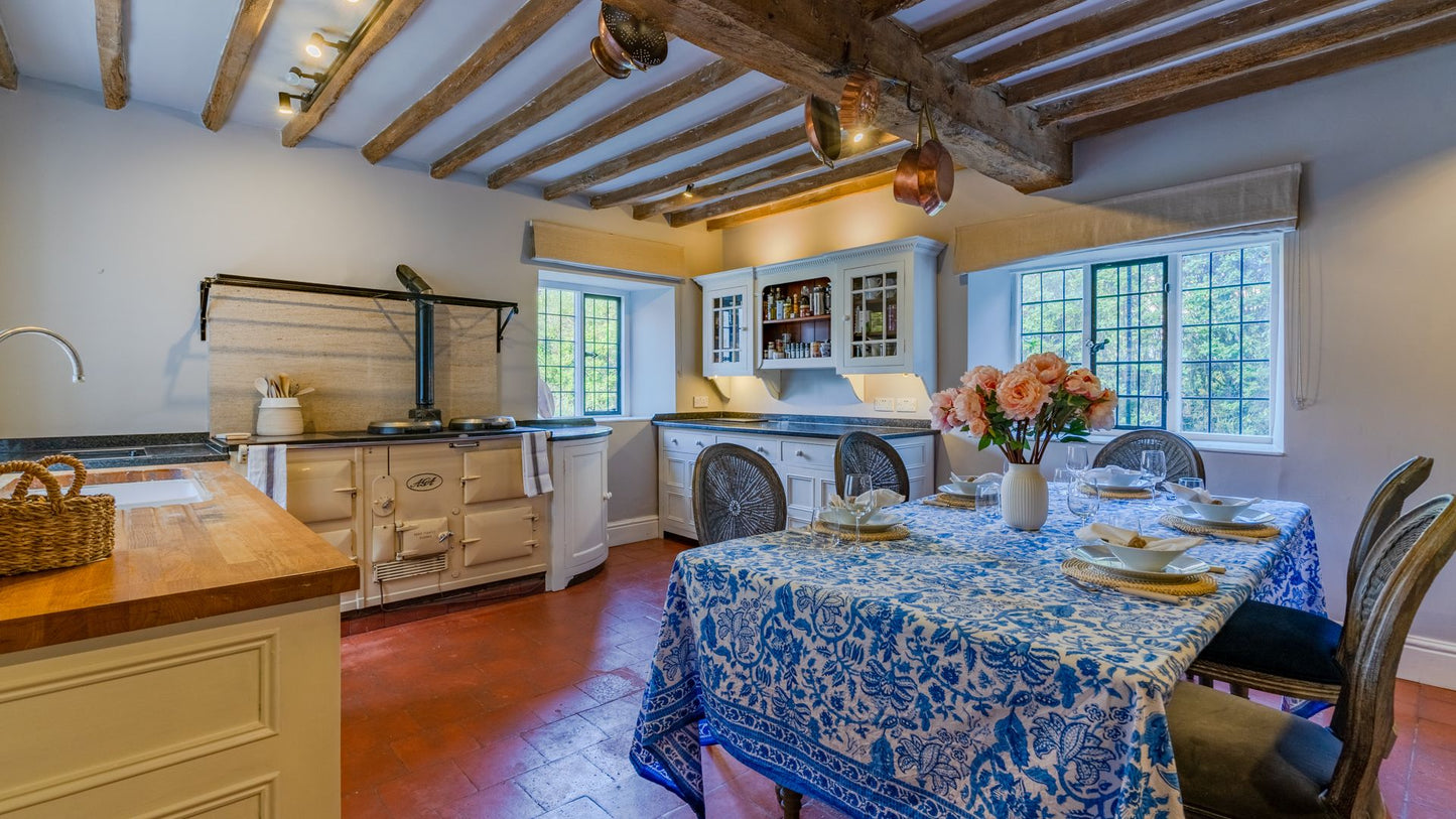 Picturesque Cotswolds Manor