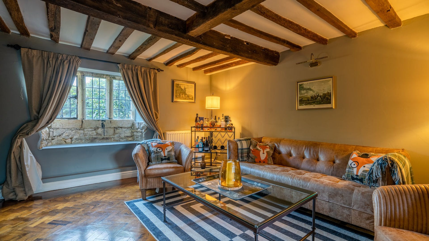 Picturesque Cotswolds Manor