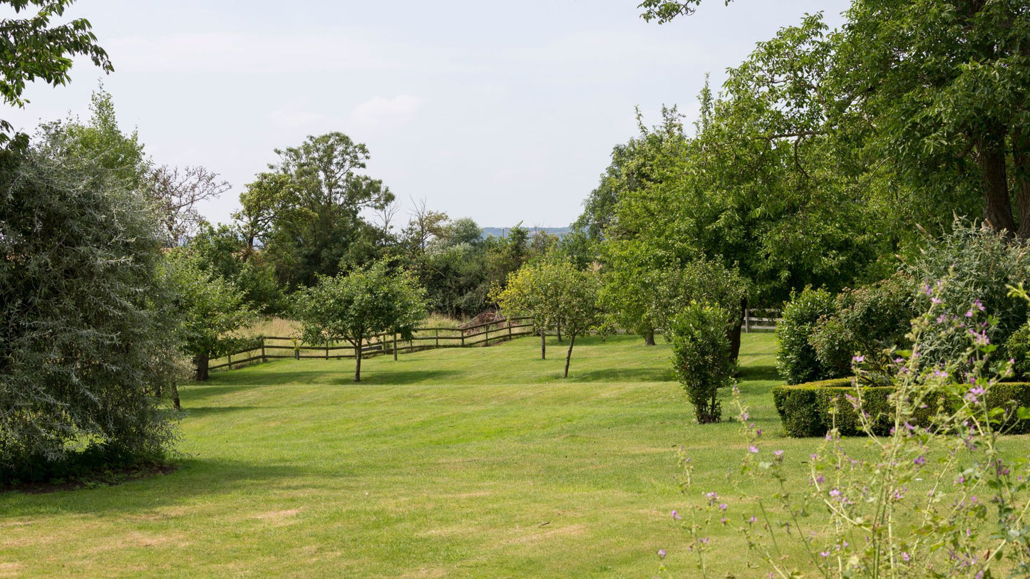Picturesque Cotswolds Manor