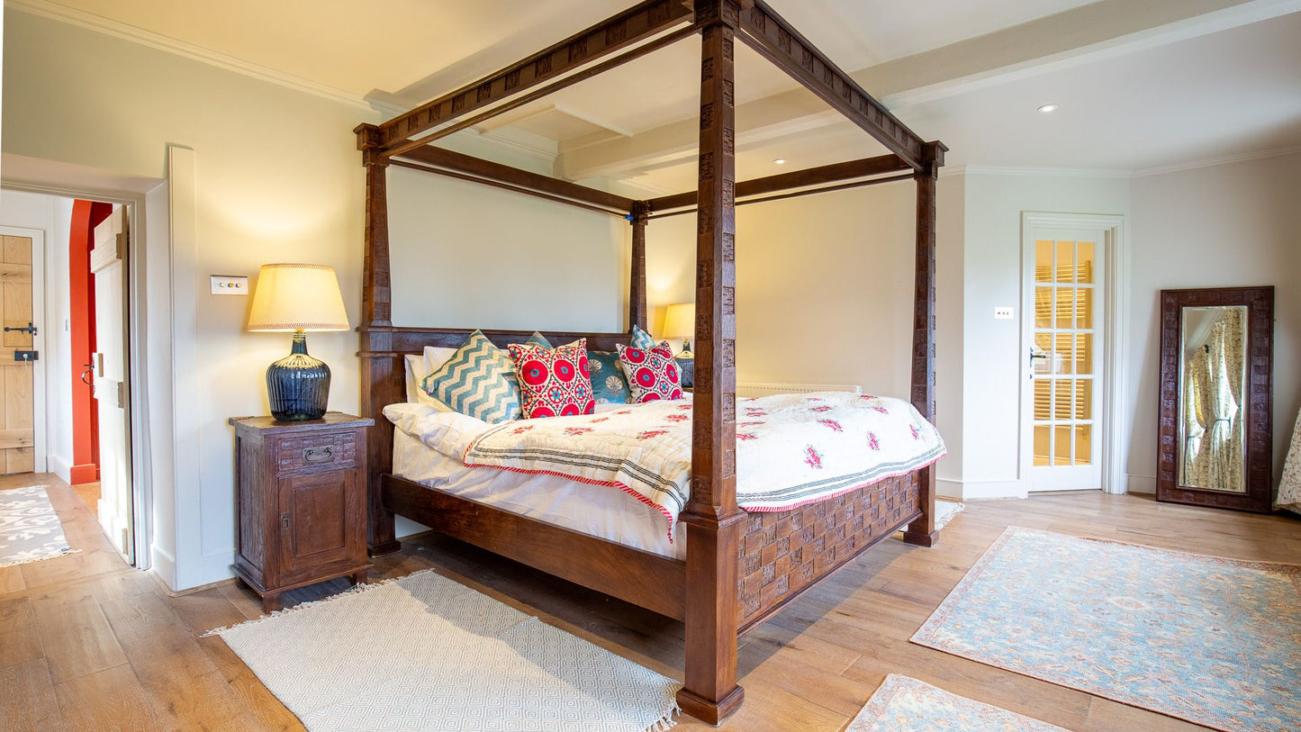 Spacious & Bright Cotswolds Gem
