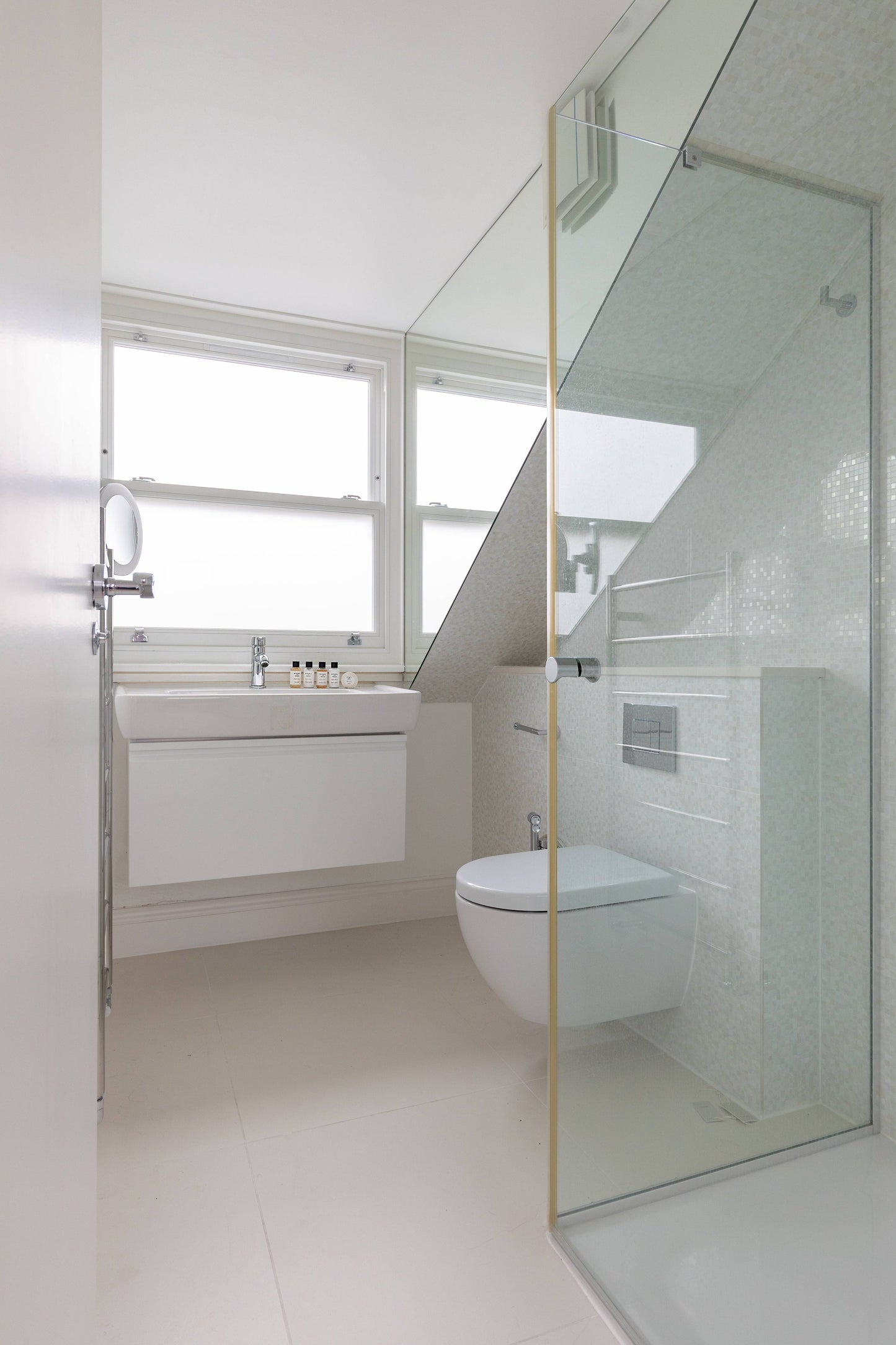 Immaculate Minimalist Townhouse
