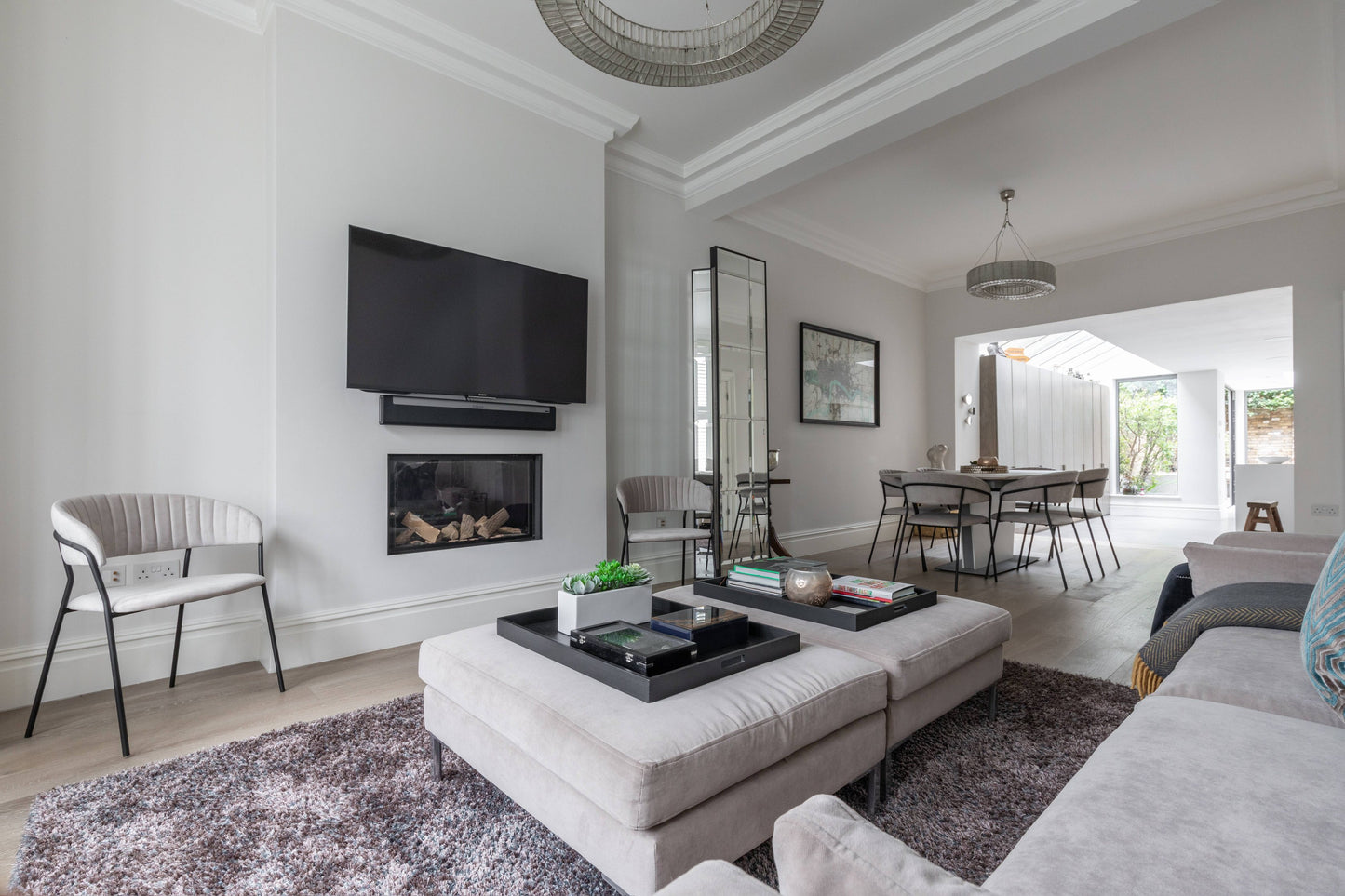 Immaculate Minimalist Townhouse