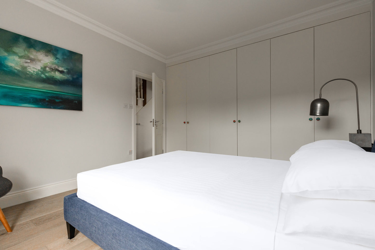Immaculate Minimalist Townhouse