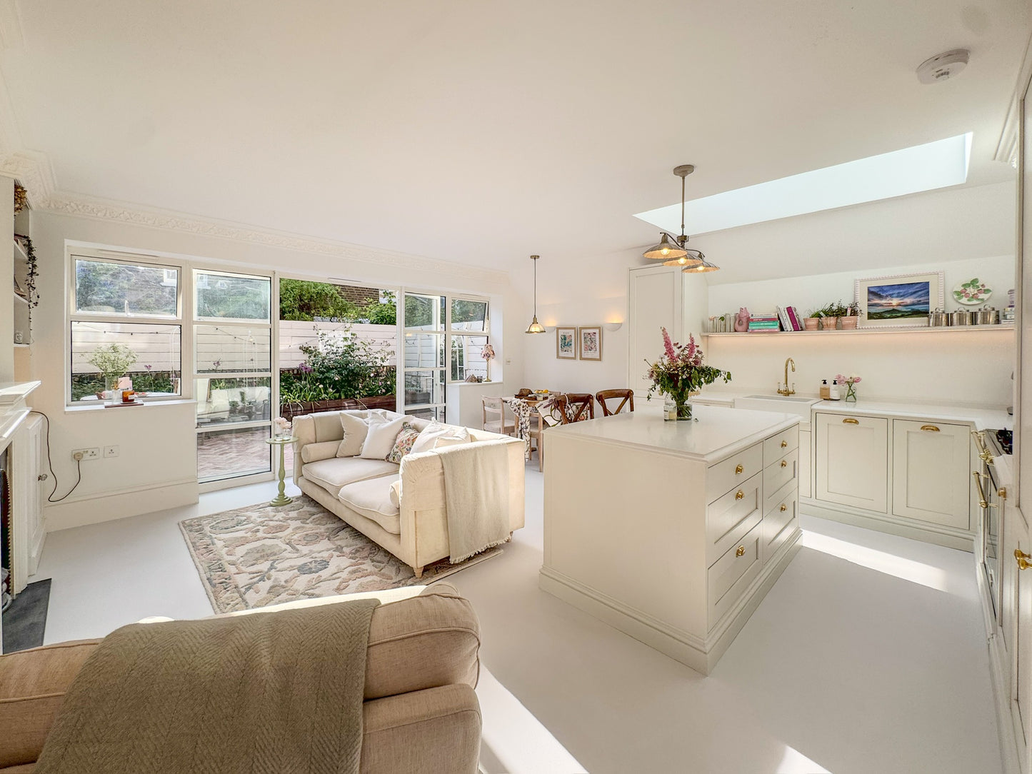 Bright West London Garden Flat