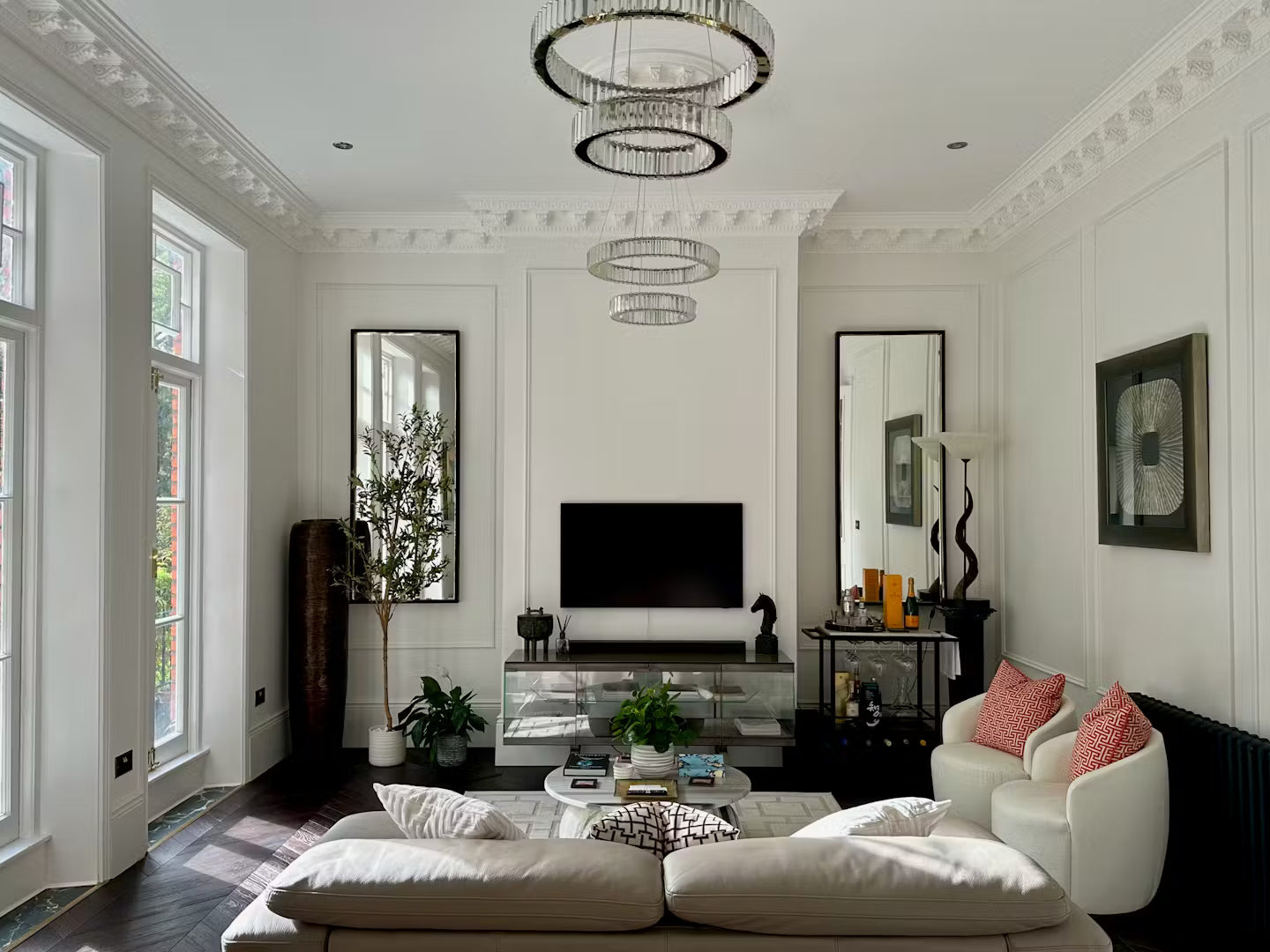 Graceful Elegant Apartment