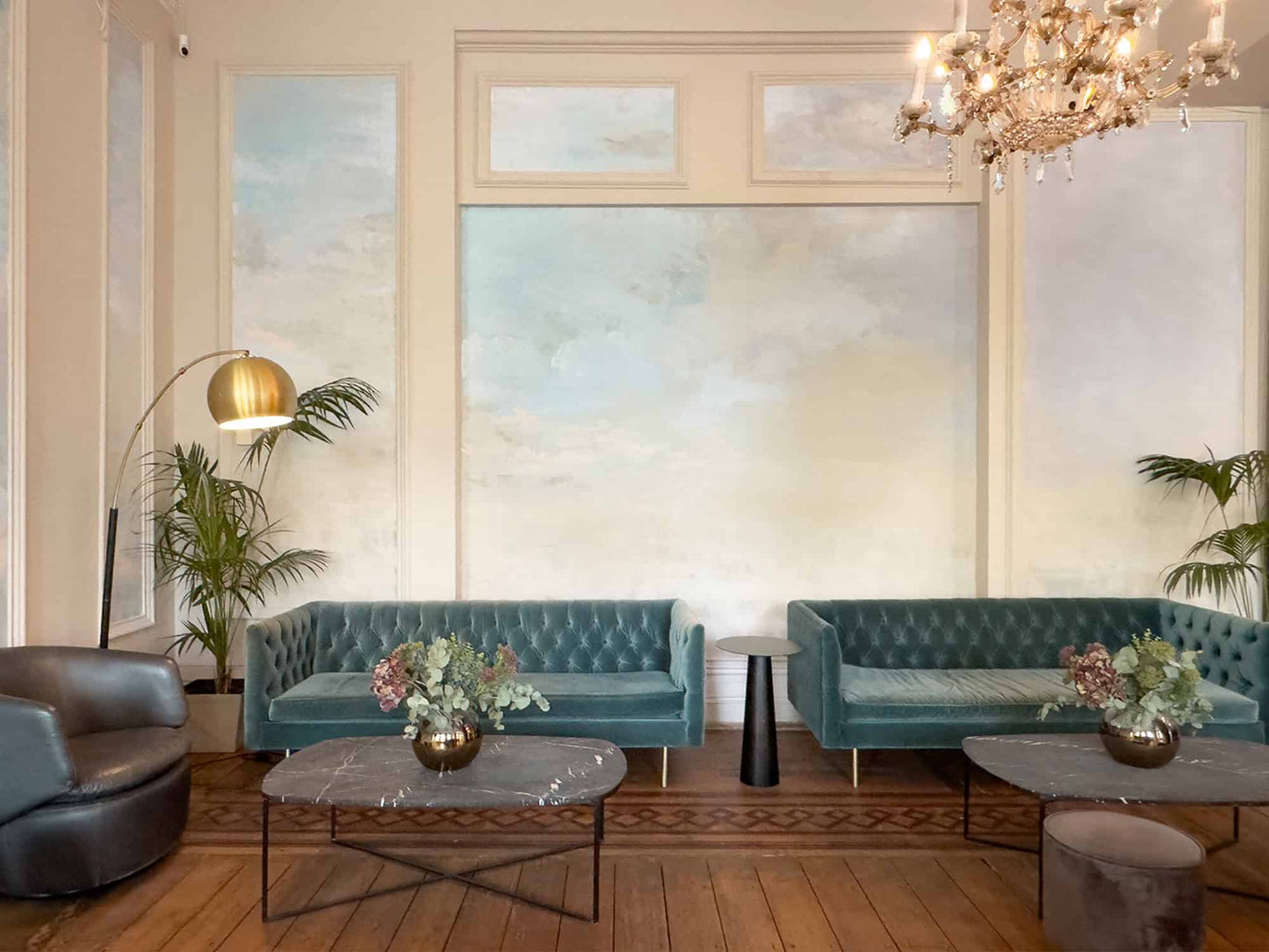 Cloud Georgian Townhouse Suite