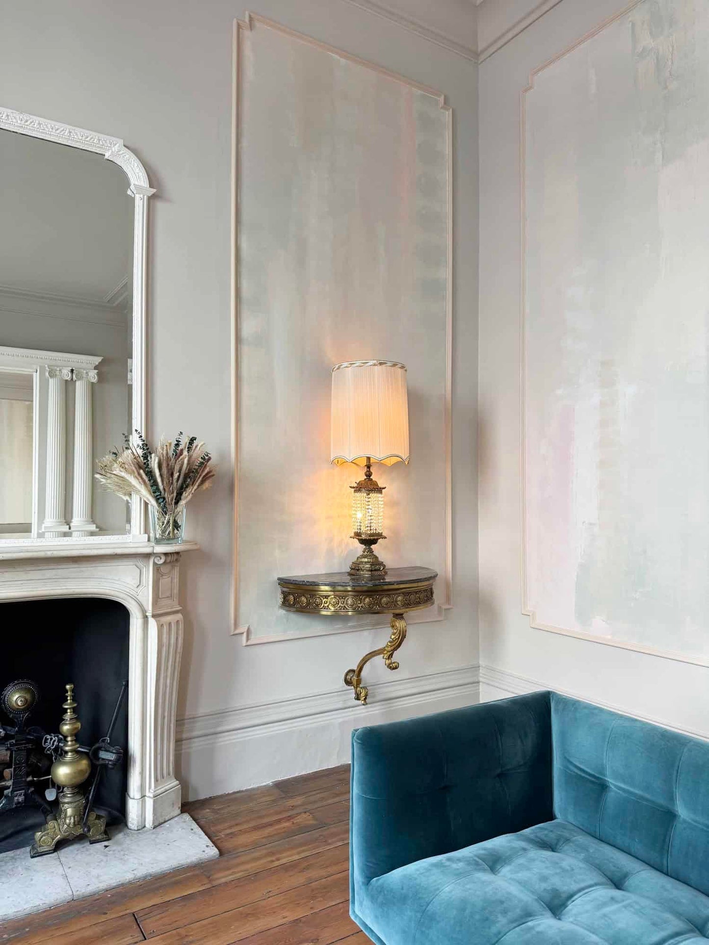 Abstract Georgian Townhouse Suite