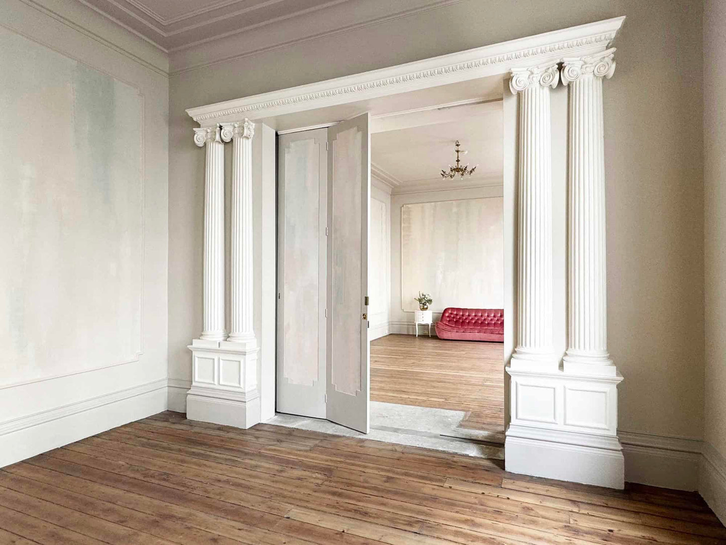 Abstract Georgian Townhouse Suite