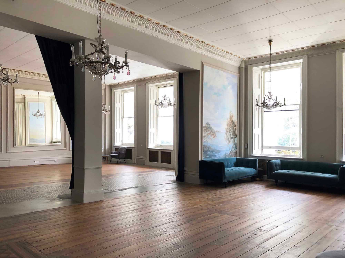 Cloud Georgian Townhouse Suite