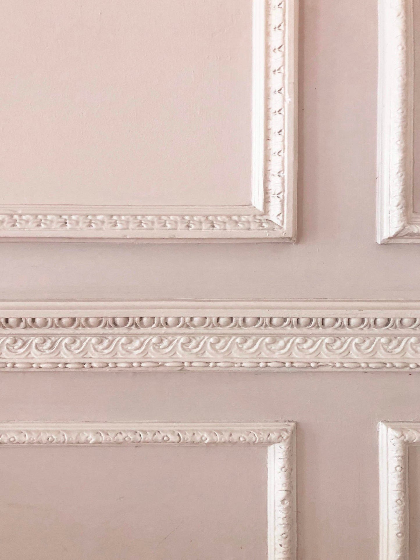 Beige Georgian Townhouse Suite