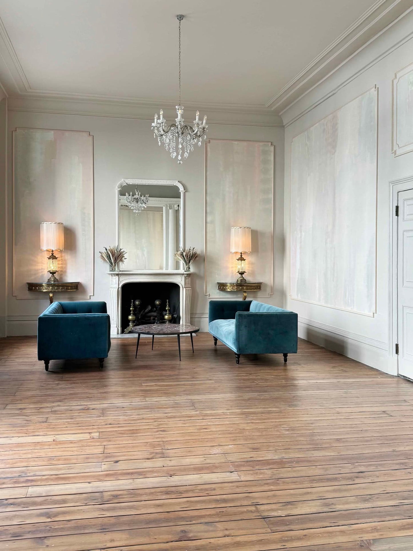 Abstract Georgian Townhouse Suite
