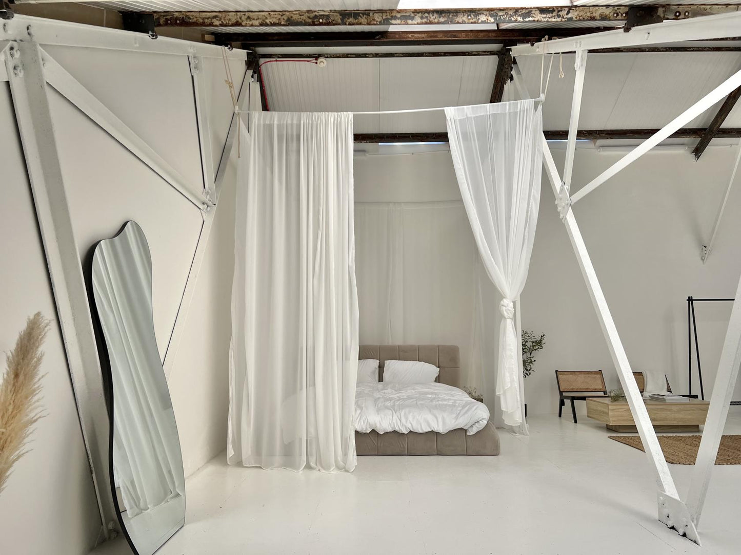 Aesthetic Content Creation Studio