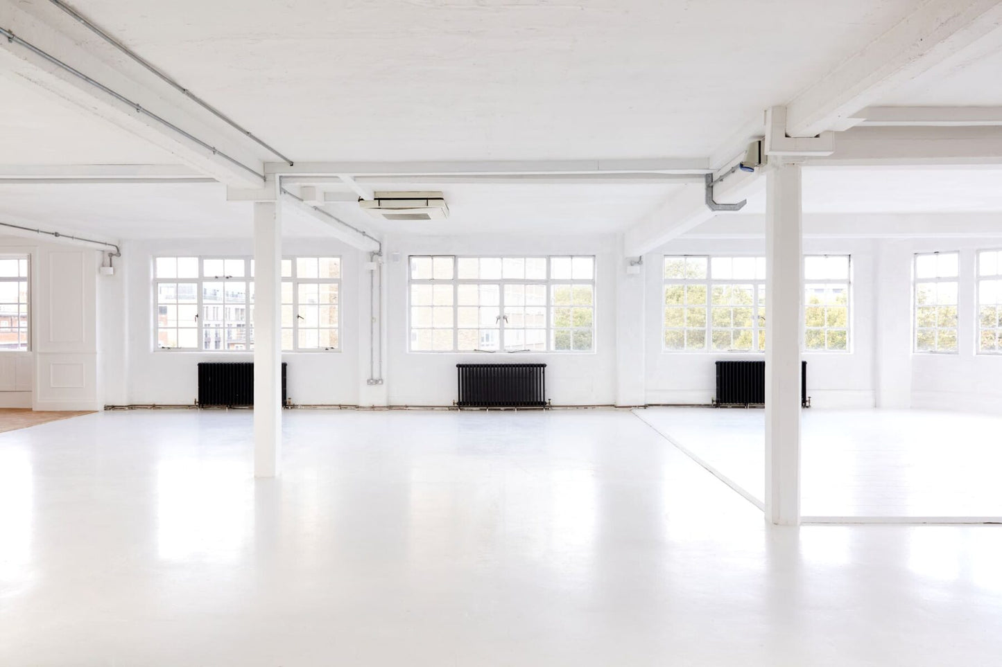 Exposed Brick Multi-Room Studio Shoreditch