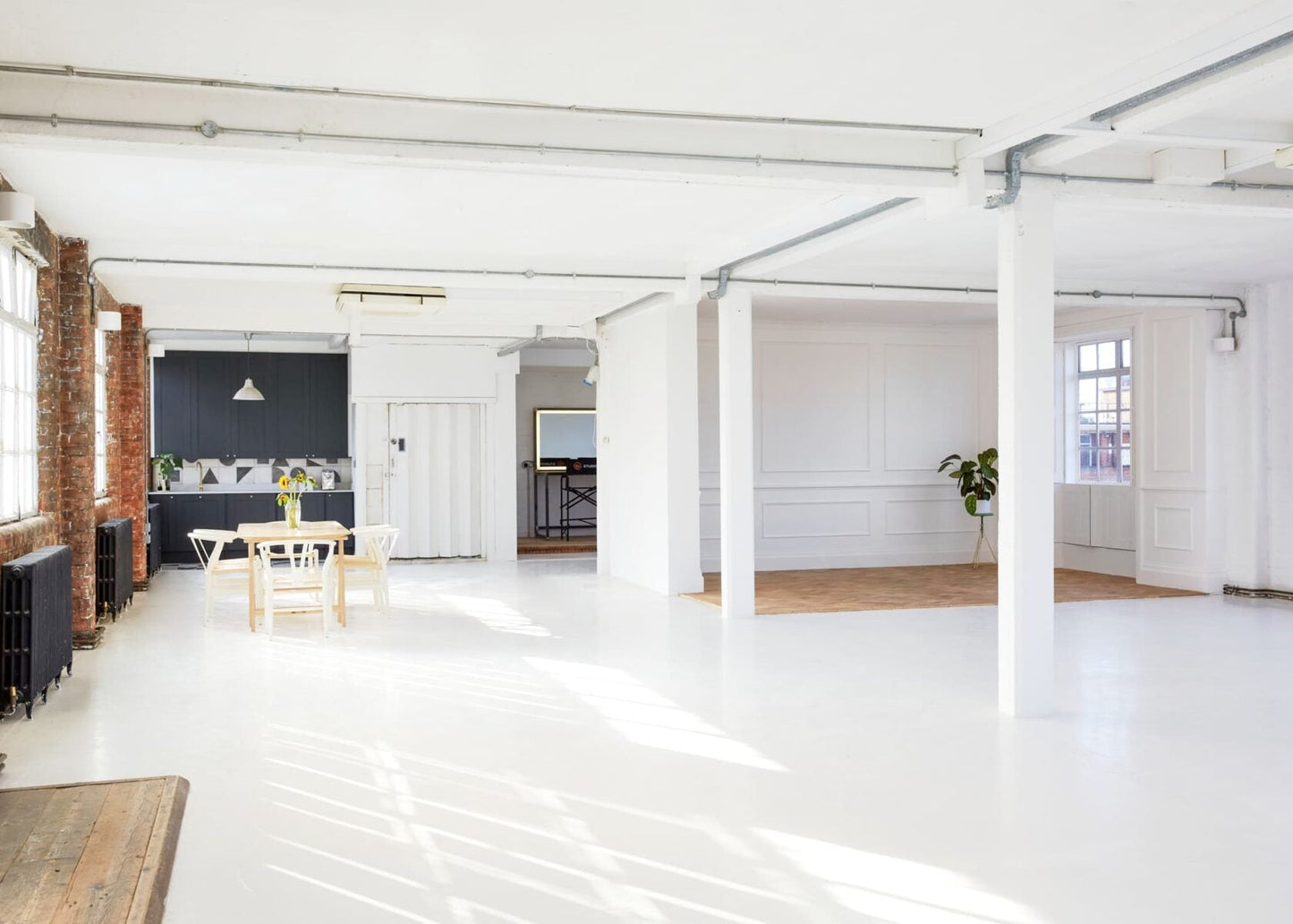 Exposed Brick Multi-Room Studio Shoreditch