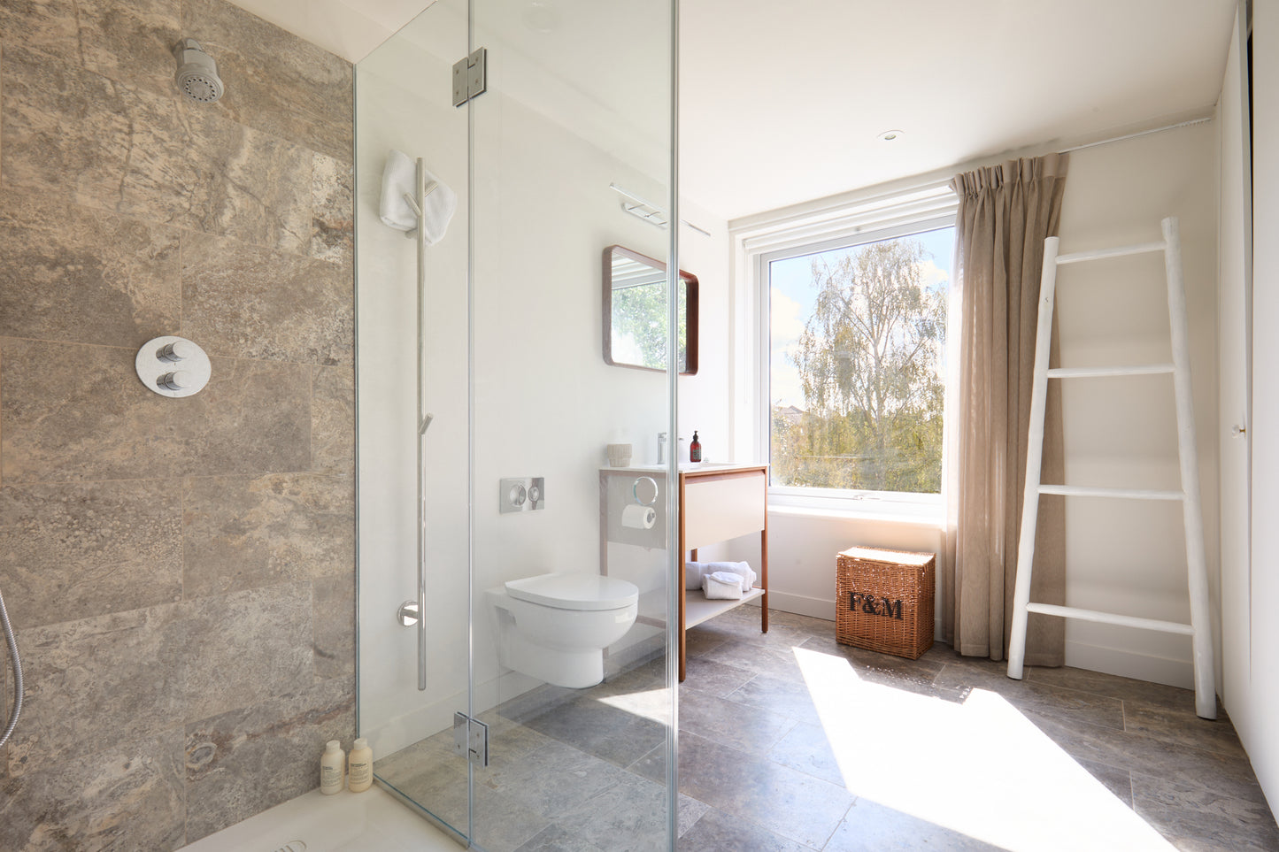 Minimalist Dockside Rooftop House Chiswick