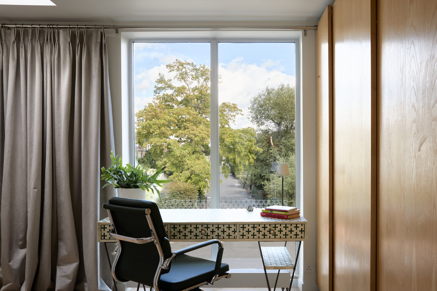 Minimalist Dockside Rooftop House Chiswick