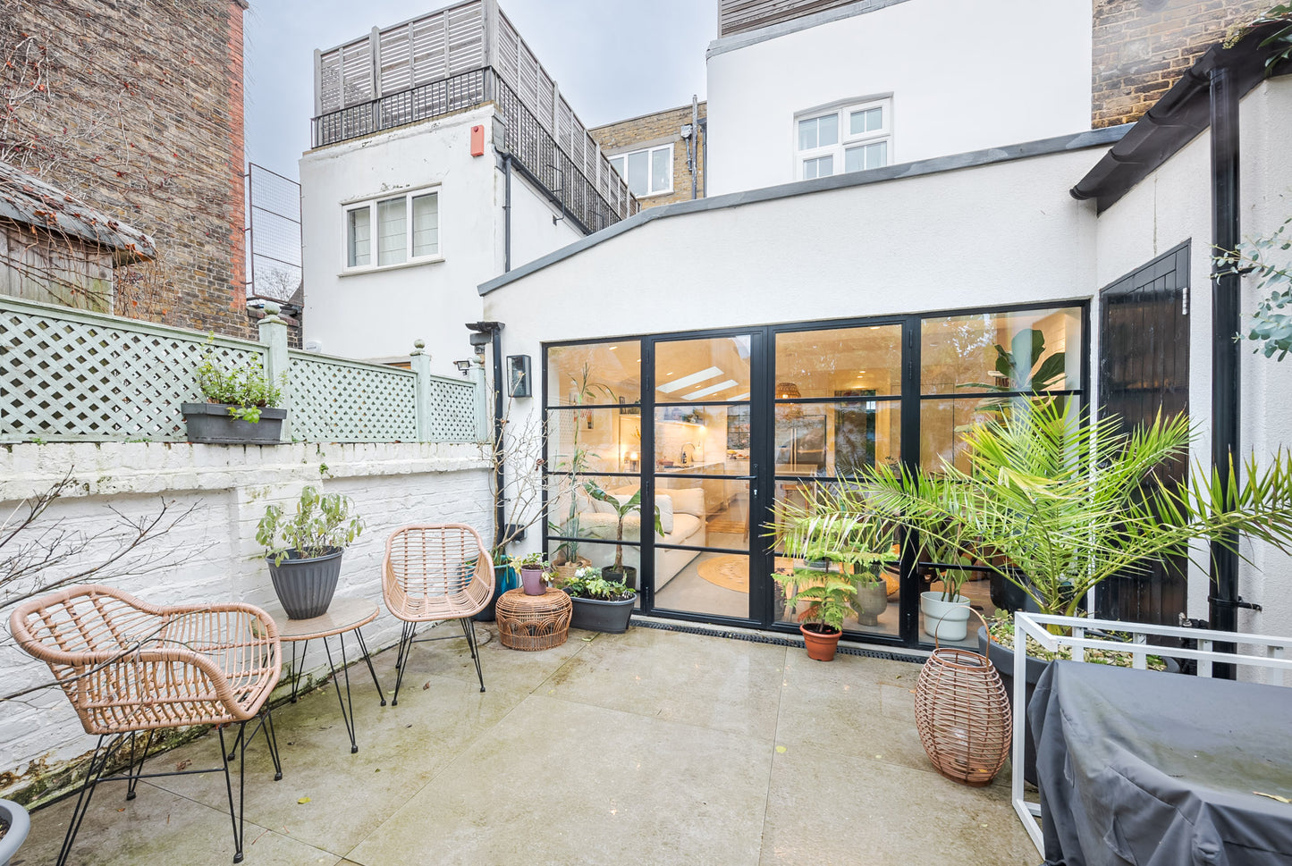 White Minimalist Open Plan Parsons Green