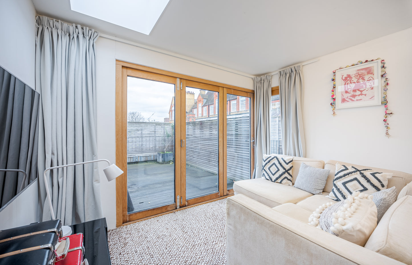 White Minimalist Open Plan Parsons Green