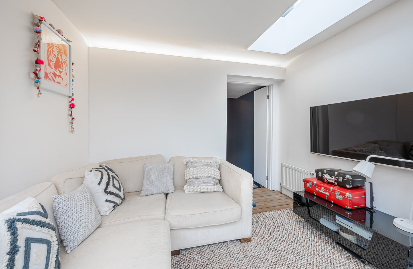 White Minimalist Open Plan Parsons Green
