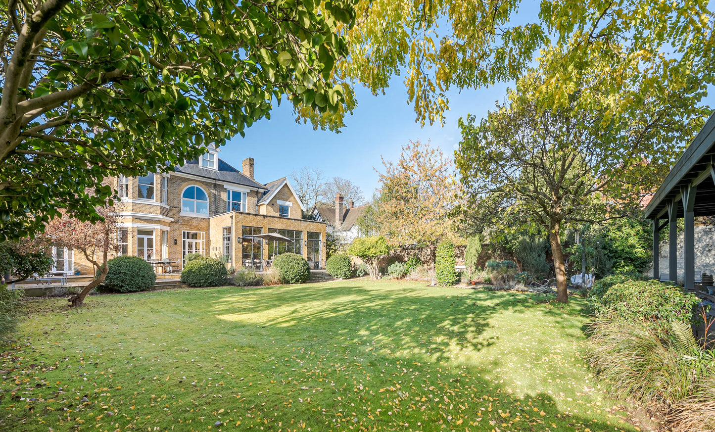 Light Filled Modernised Period Villa Richmond