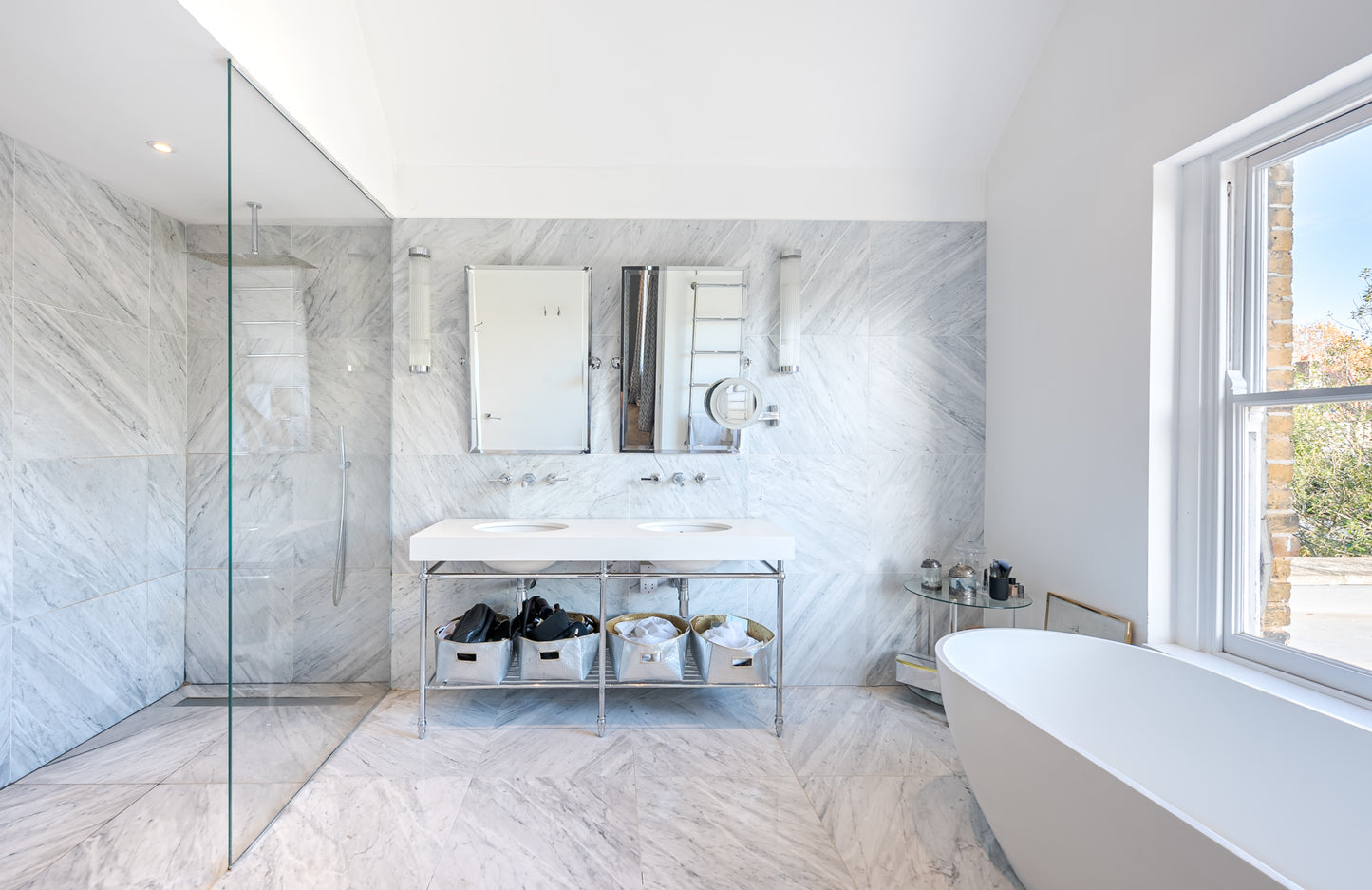 Light Filled Modernised Period Villa Richmond