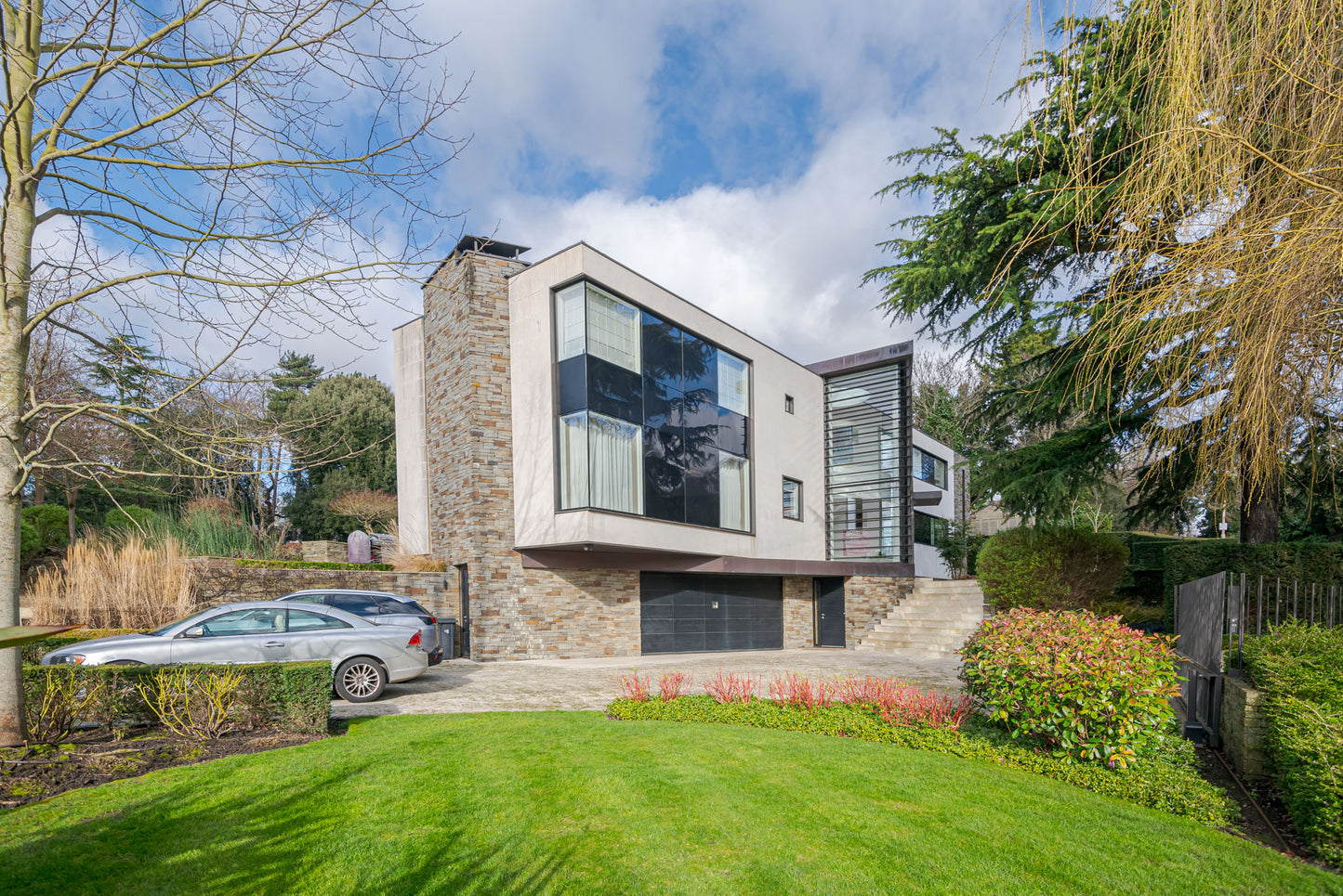 Architectural Gem Glass House Kingston