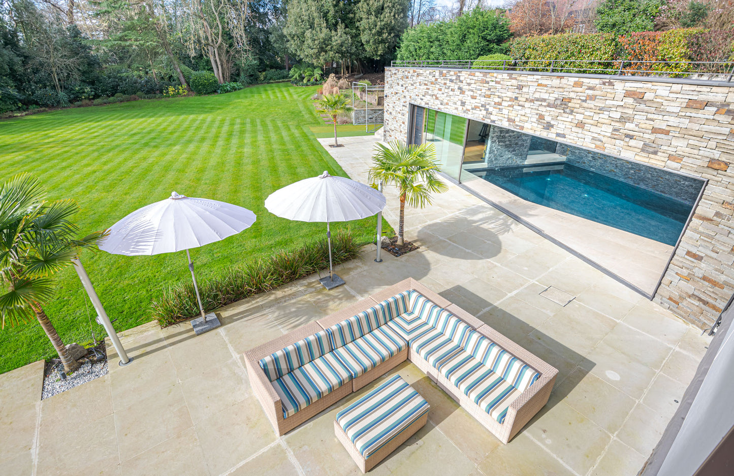 Architectural Gem Glass House Kingston