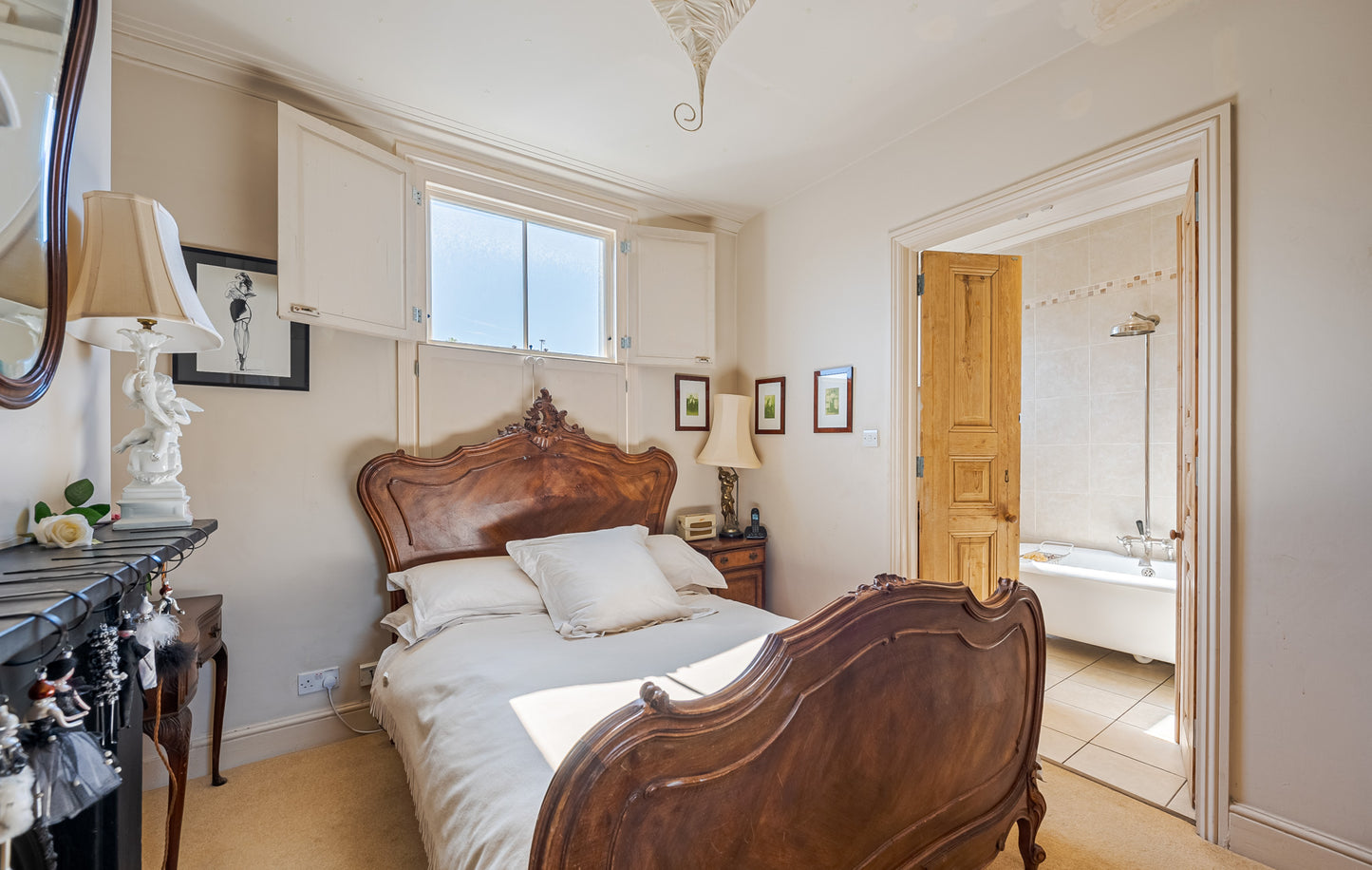 Cosy Country Book House Battersea