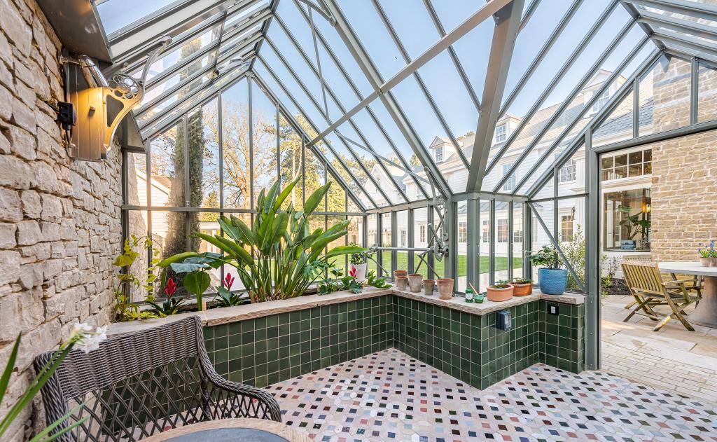 Hamptons House Surrey