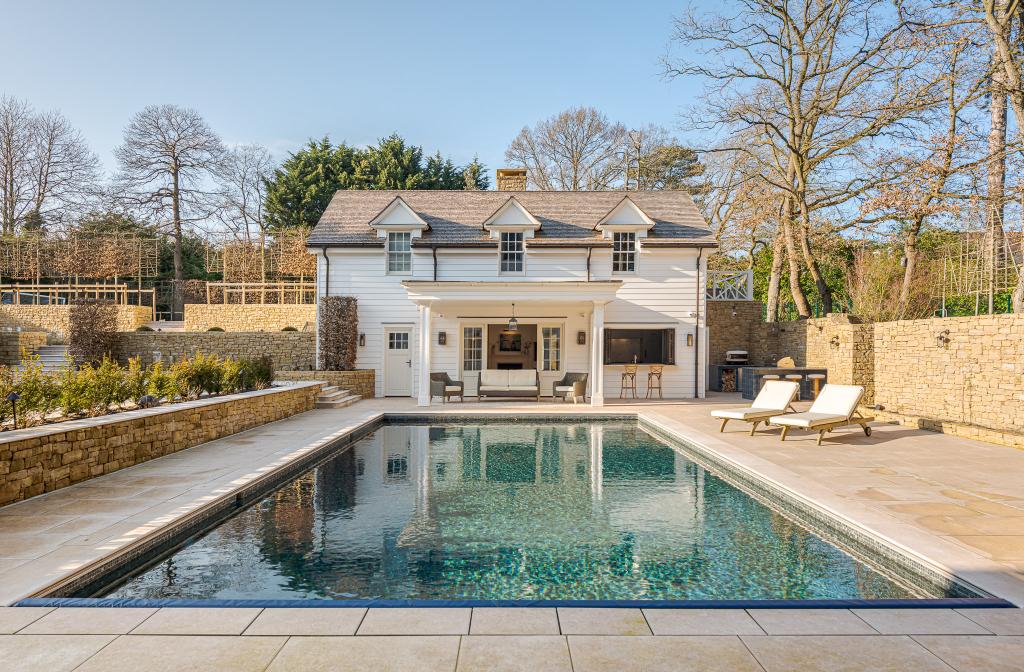 Hamptons House Surrey